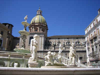 Piazza Pretoria3.jpg (54549 bytes)